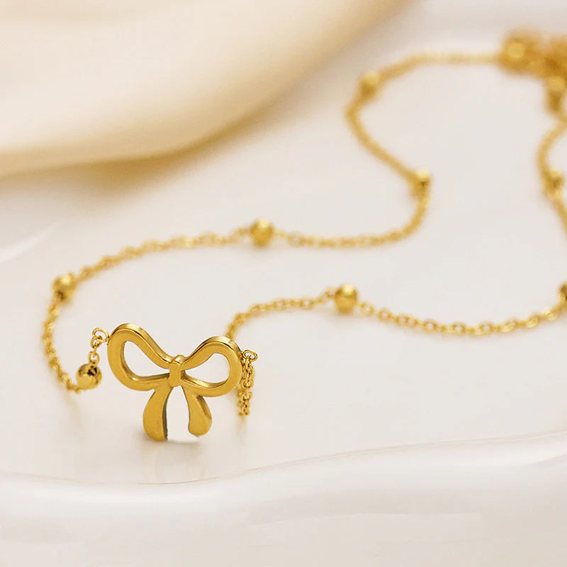 Minimal Bow Pendant