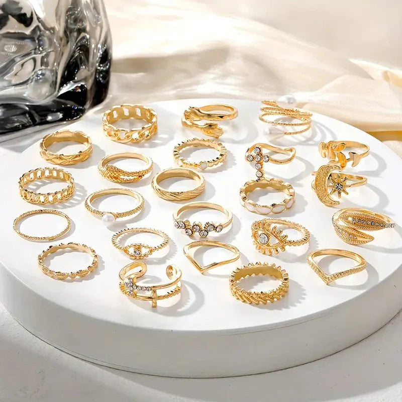 Set of 23 Gold-plated Rings