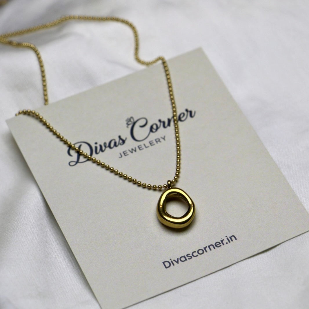 Ova-golden Pendat