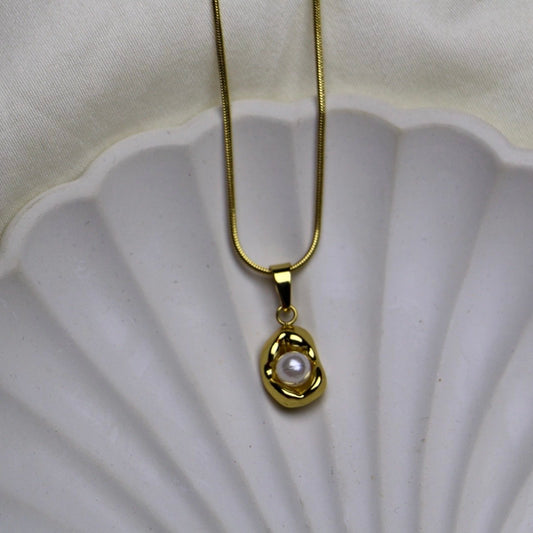 White Pearl Pendant