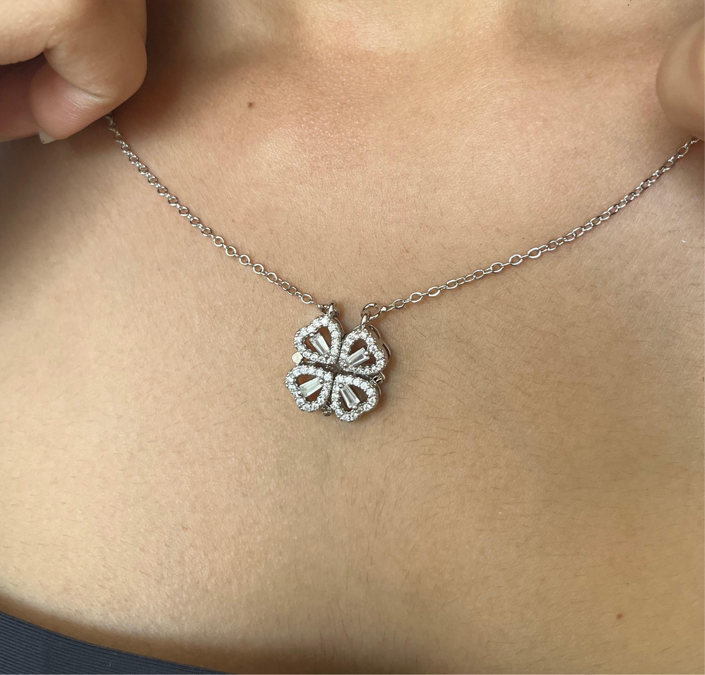 Silver 4xheart ( Magnetic )