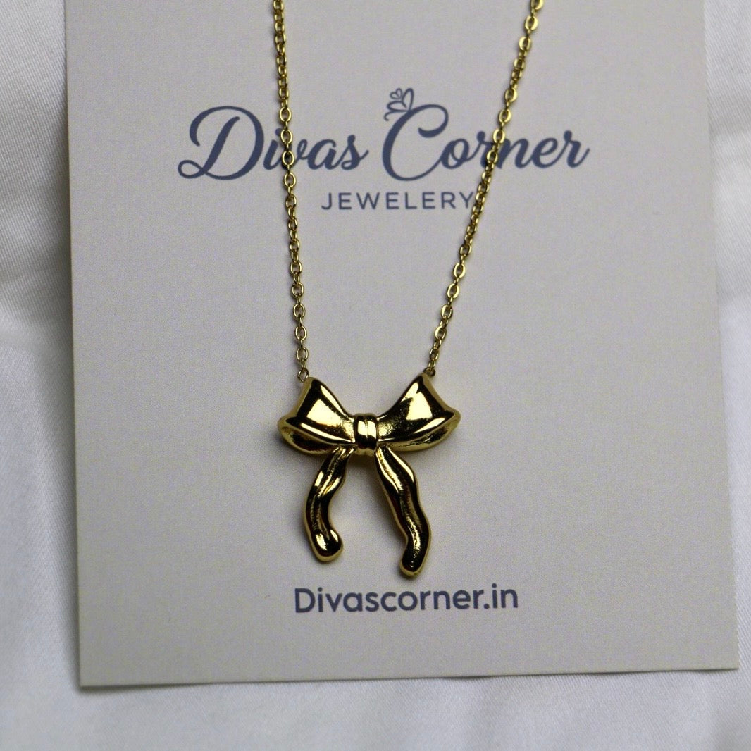 Bow Pendant